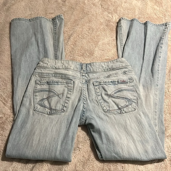 Silver Jeans - Picture 3 of 6